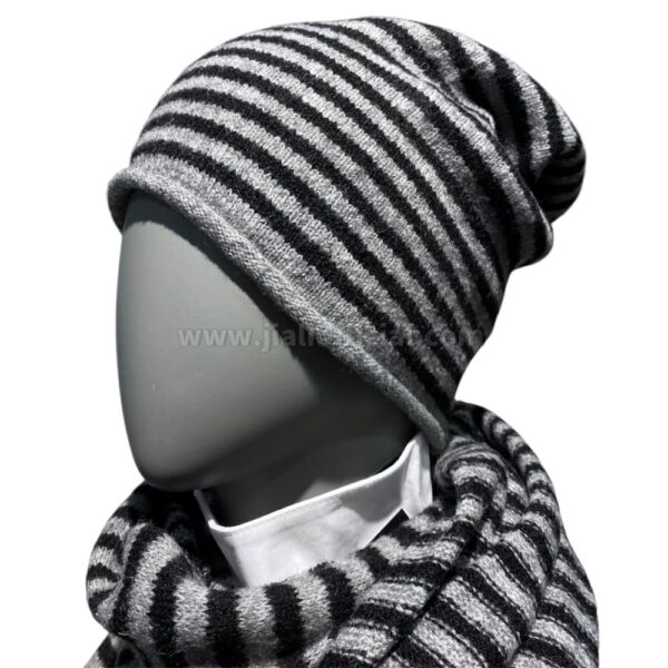 CAPPELLO RIGATO NERO.GRIGIO